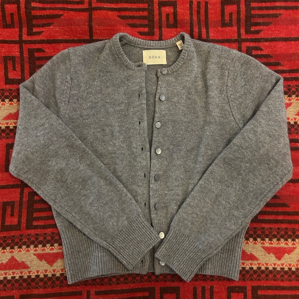 SOLD Doen Fairchild cashmere cardigan - Picture 2 of 10